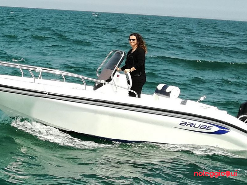 Barca CAT2 - Brube treporti con Mercury F40 PRO   (no patente)